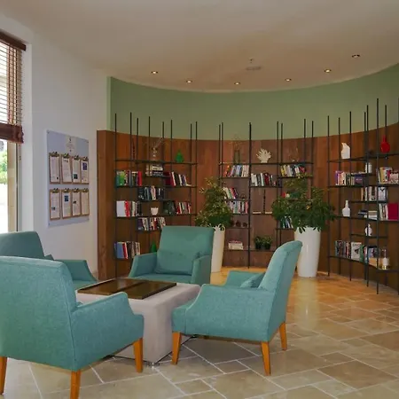 Barut B Ośrodek wypoczynkowy 4*